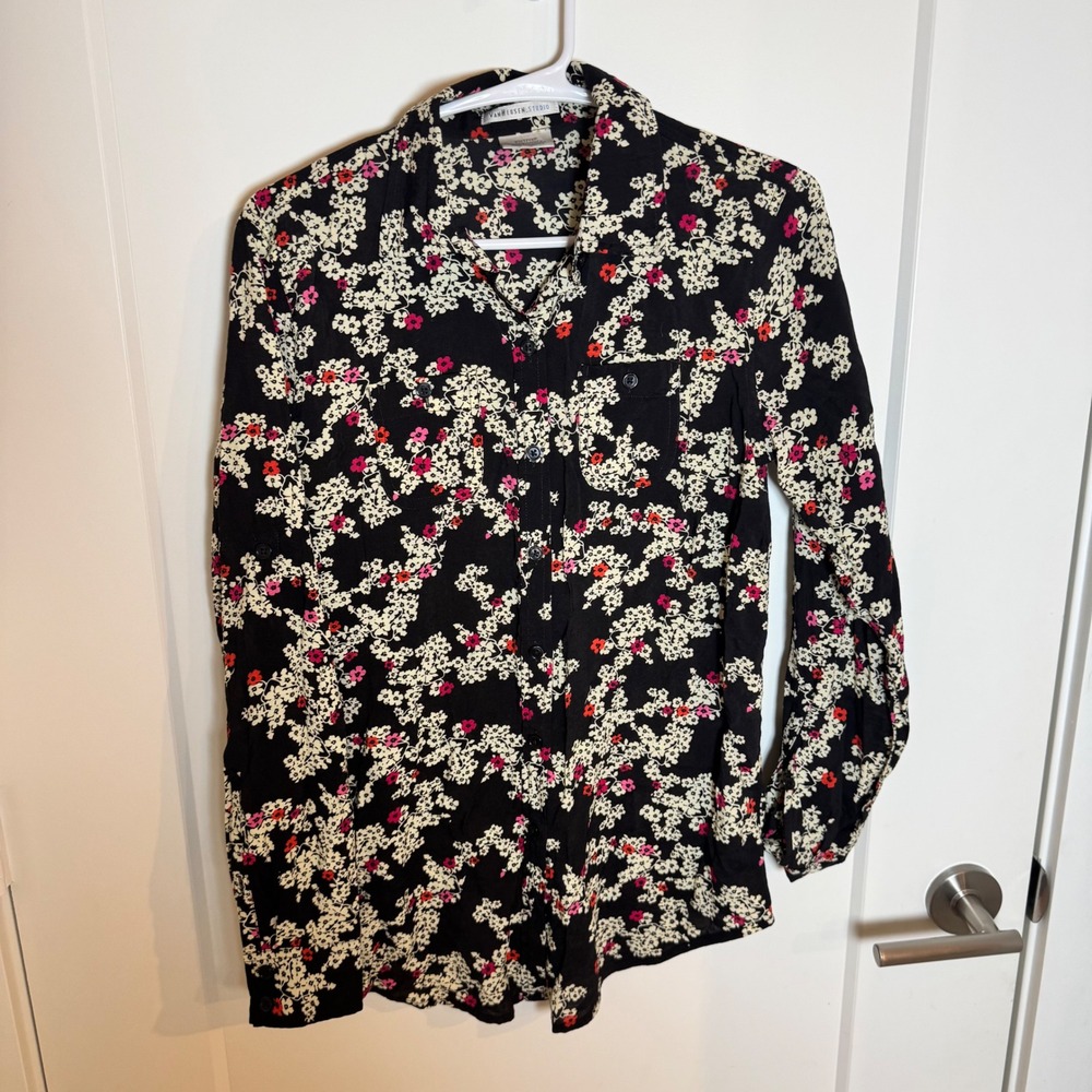 Van‎ Heusen Studio Black Floral Print Button Up Shirt Womens XS Petite